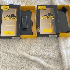 OtterBox Defender iPhone 11 Pro Belt Clips 2